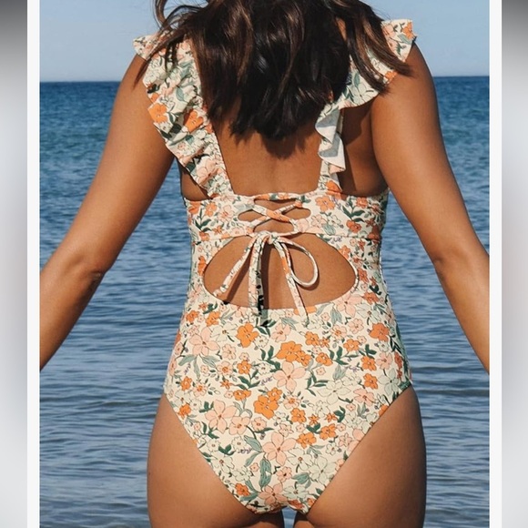 CUPSHE XL Ditsy Floral One-Piece Swimsuit – Flutter Sleeve, Summer Beachwear - Picture 5 of 17